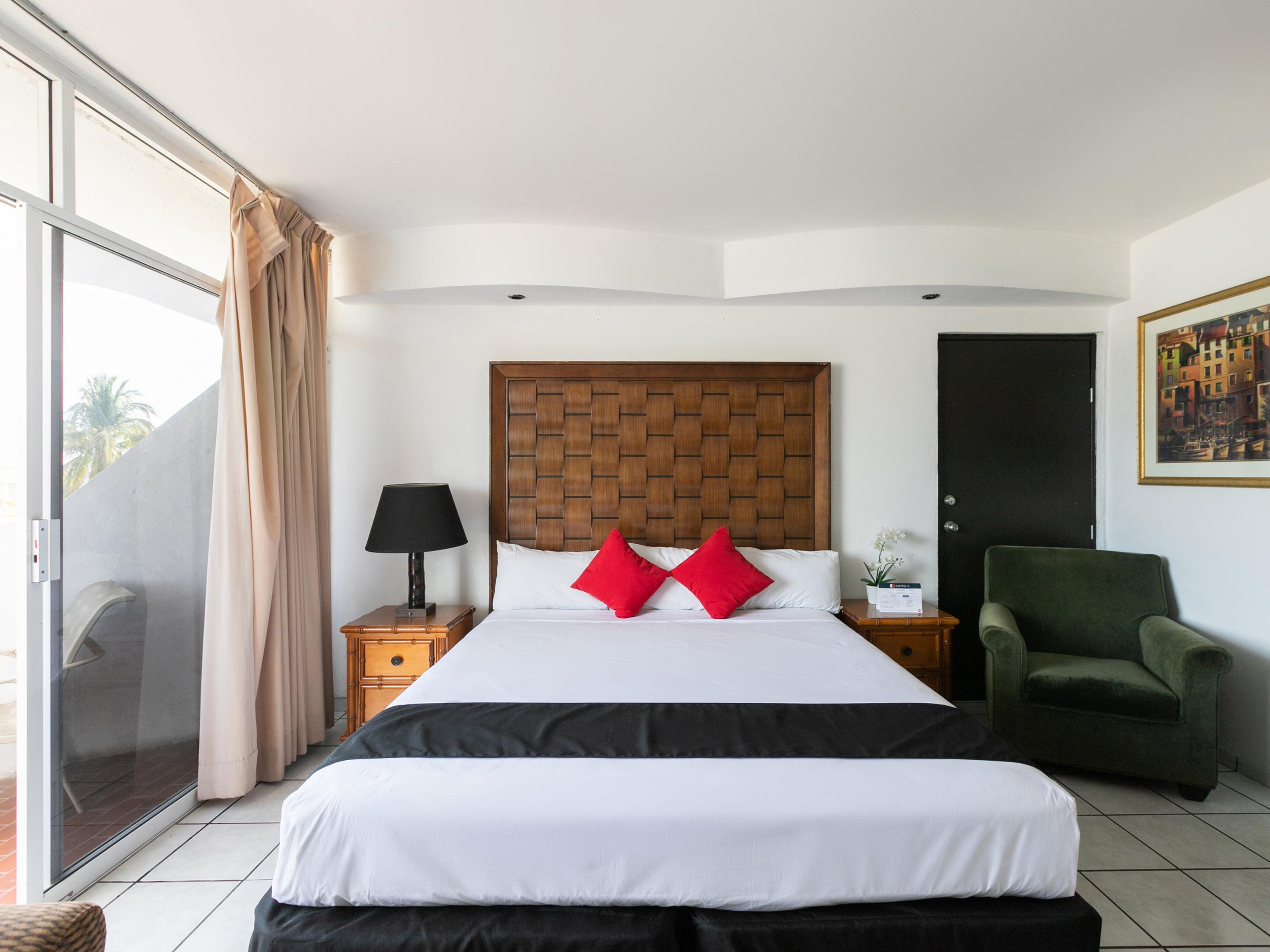 Capital O Zona Dorada Inn, Масатлан Экстерьер фото