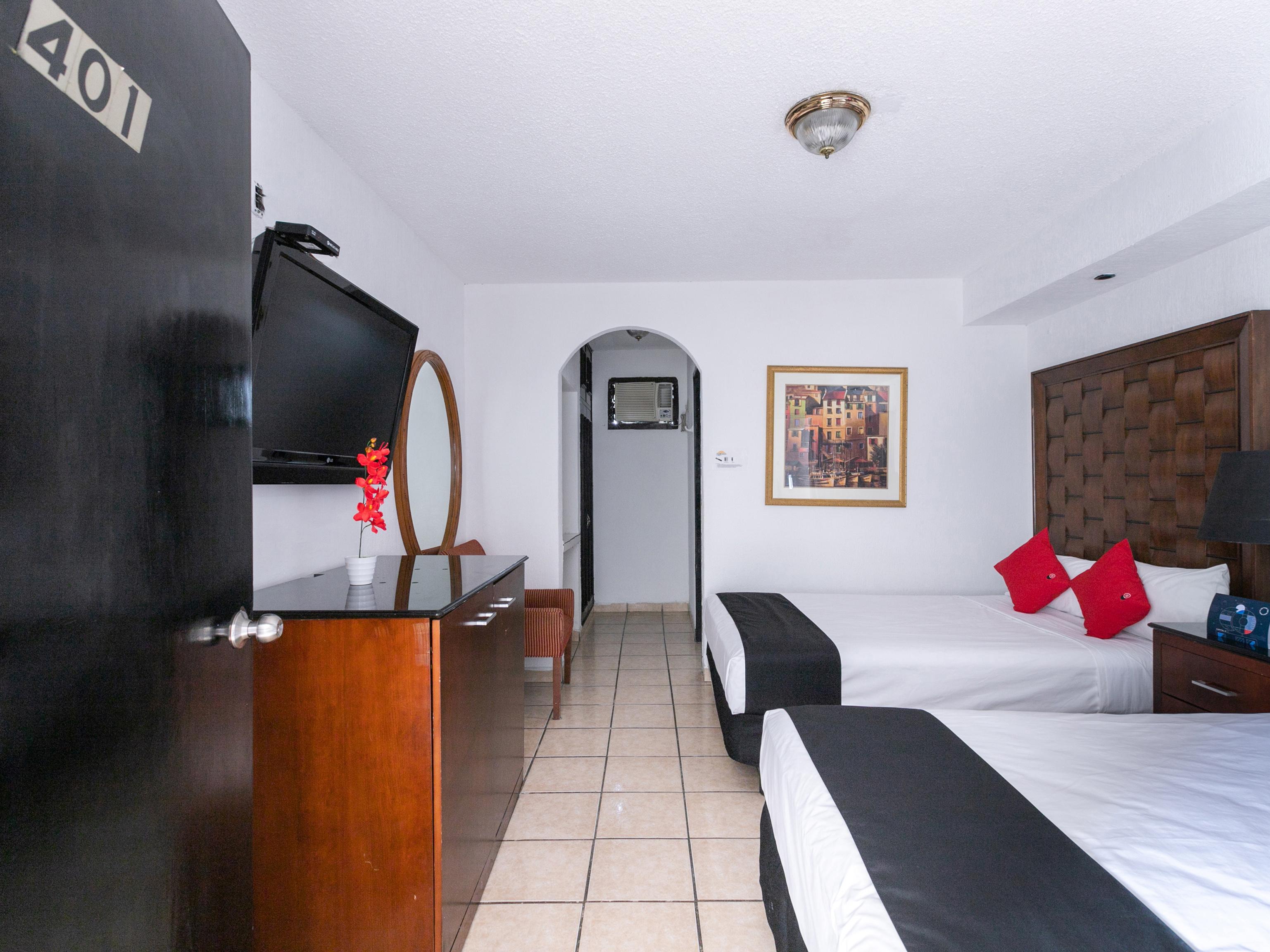 Capital O Zona Dorada Inn, Масатлан Экстерьер фото