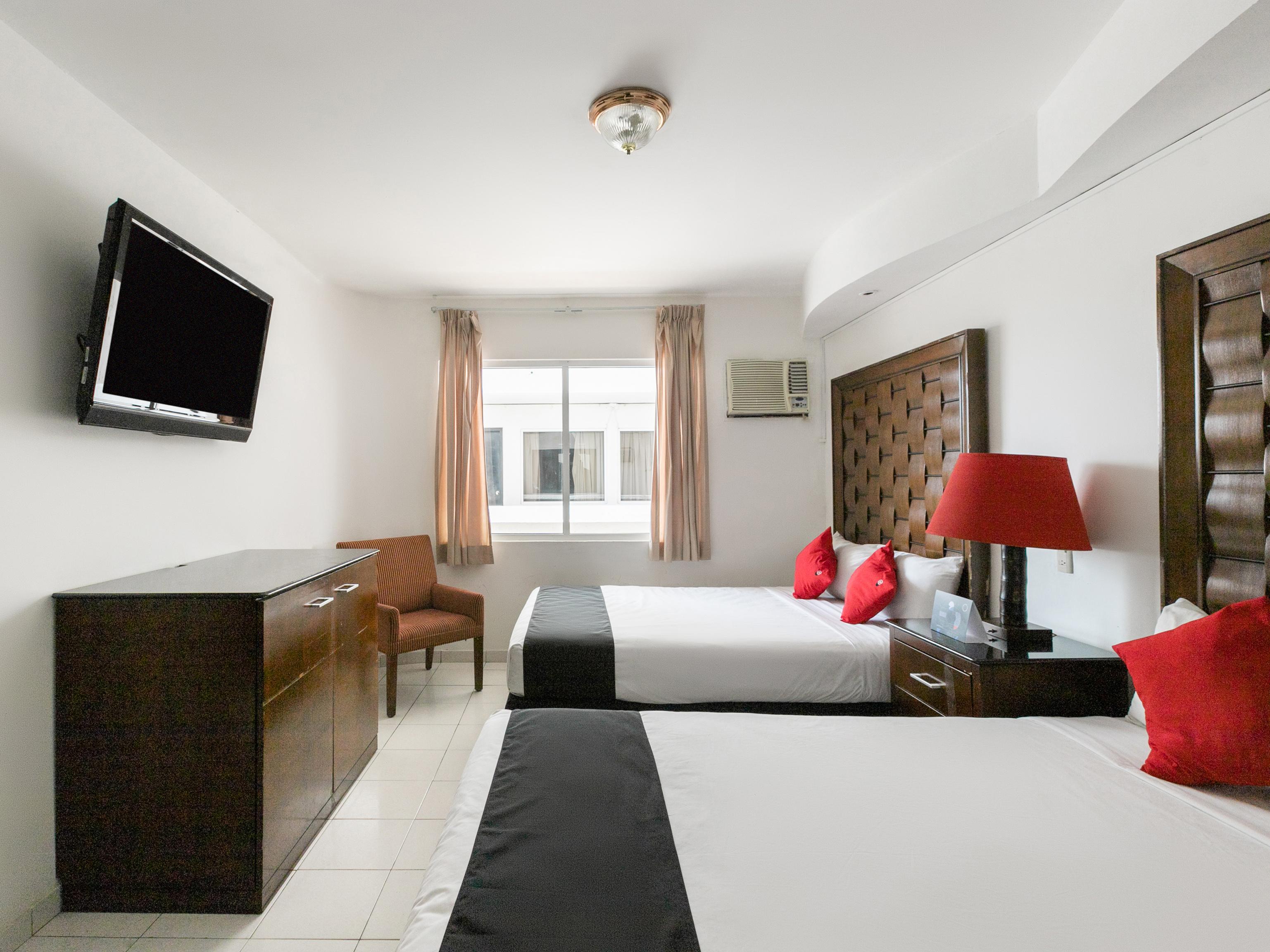 Capital O Zona Dorada Inn, Масатлан Экстерьер фото
